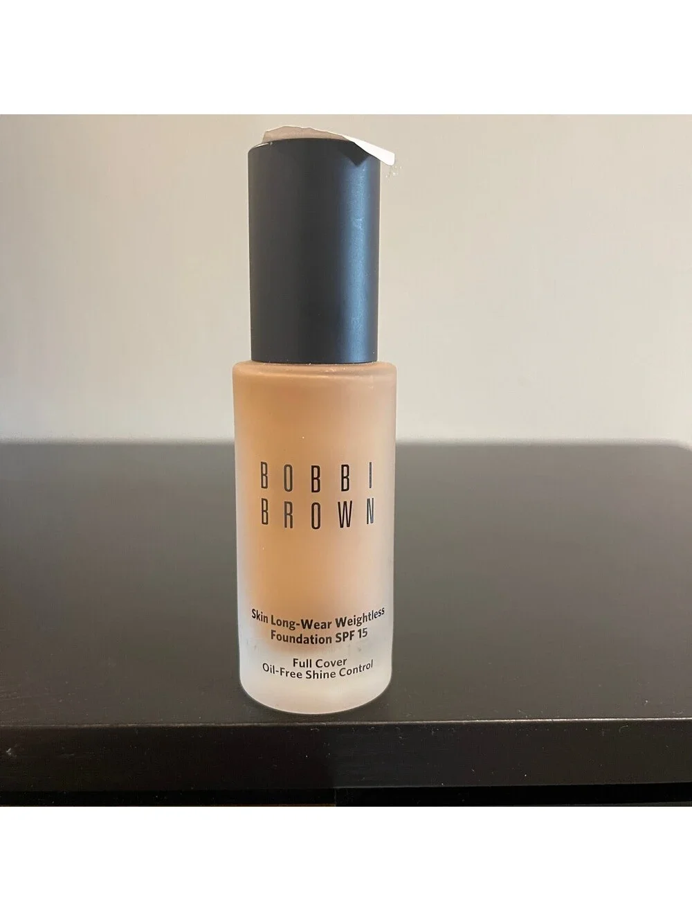 Bobbi Brown Skin Long-Wear Weightless Foundation SPF 15 - Cool Honey 5.25